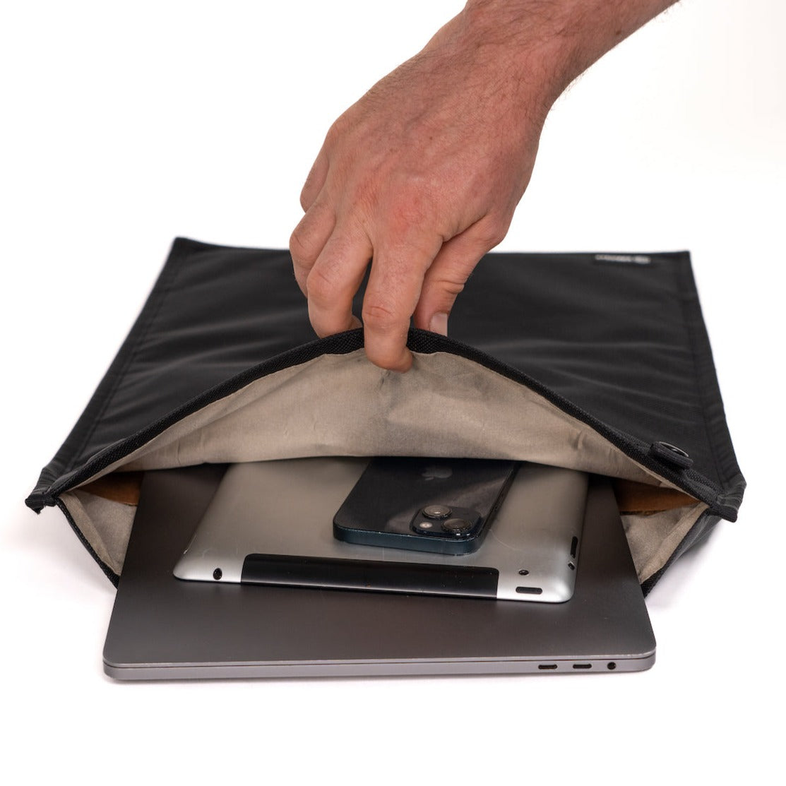 Mission Darkness NeoLok Faraday Bag voor laptops zonder venster