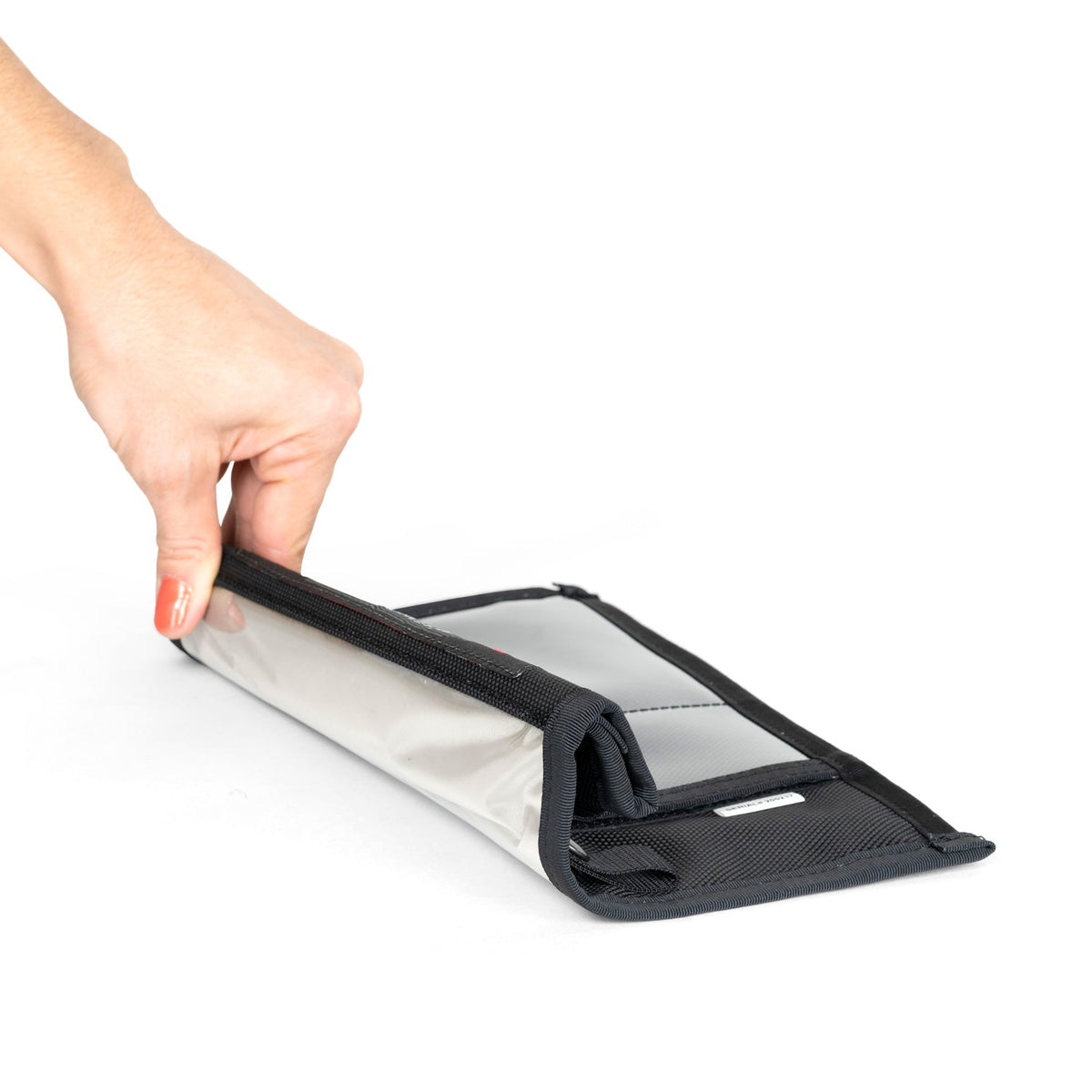 Mission Darkness NeoLok Faraday Bag voor telefoons met venster