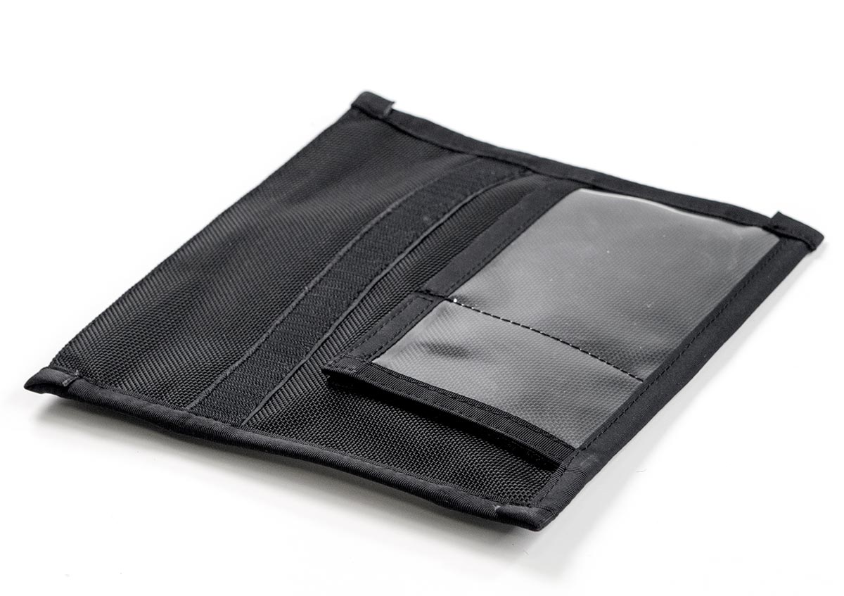 Mission Darkness Faraday Bag voor telefoons met venster
