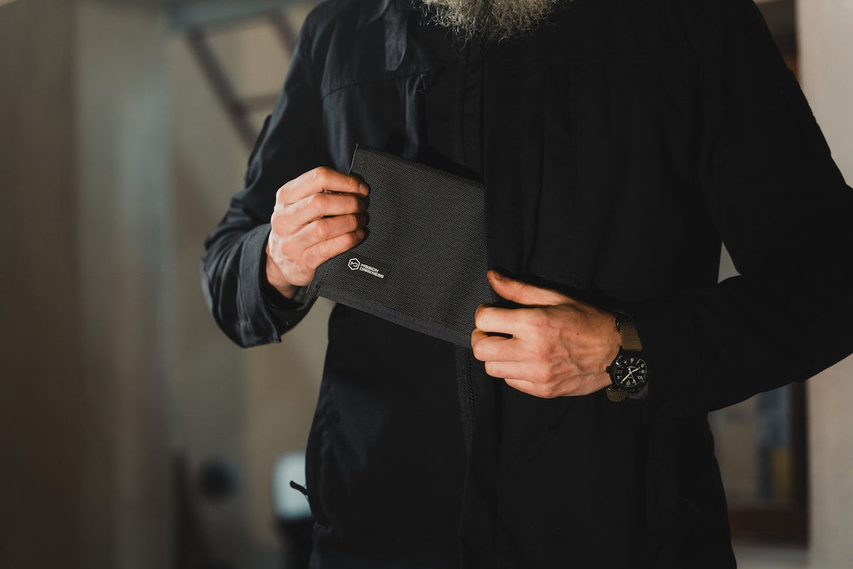 Mission Darkness NeoLok Faraday Bag voor telefoons zonder venster